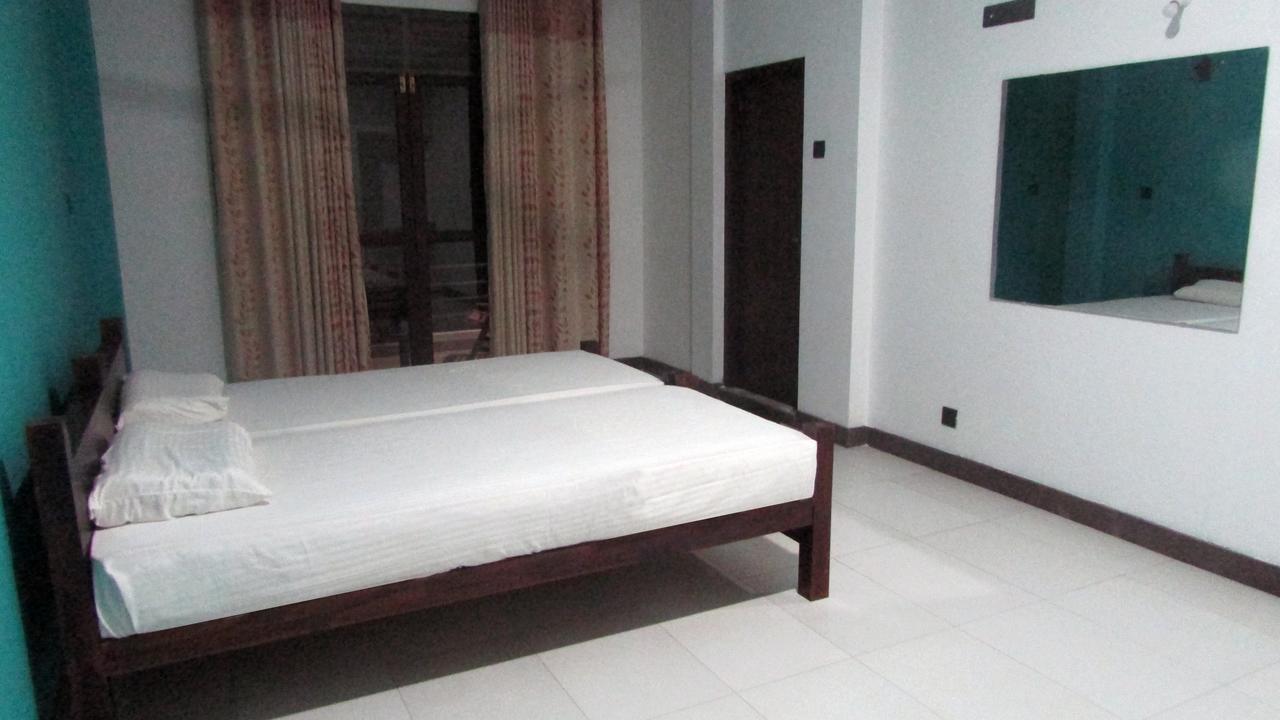 Soul Surfer - Weligama Hostel Εξωτερικό φωτογραφία