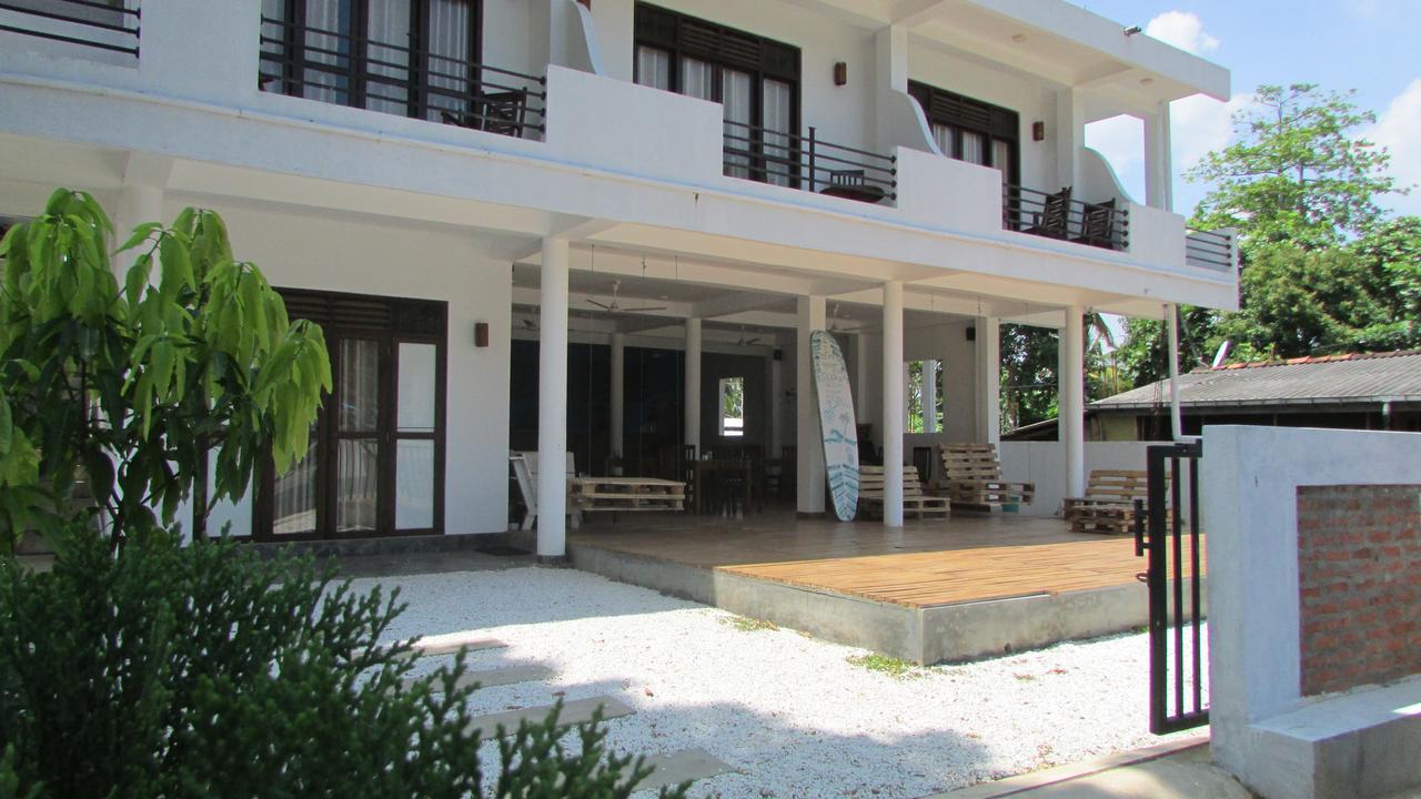 Soul Surfer - Weligama Hostel Εξωτερικό φωτογραφία